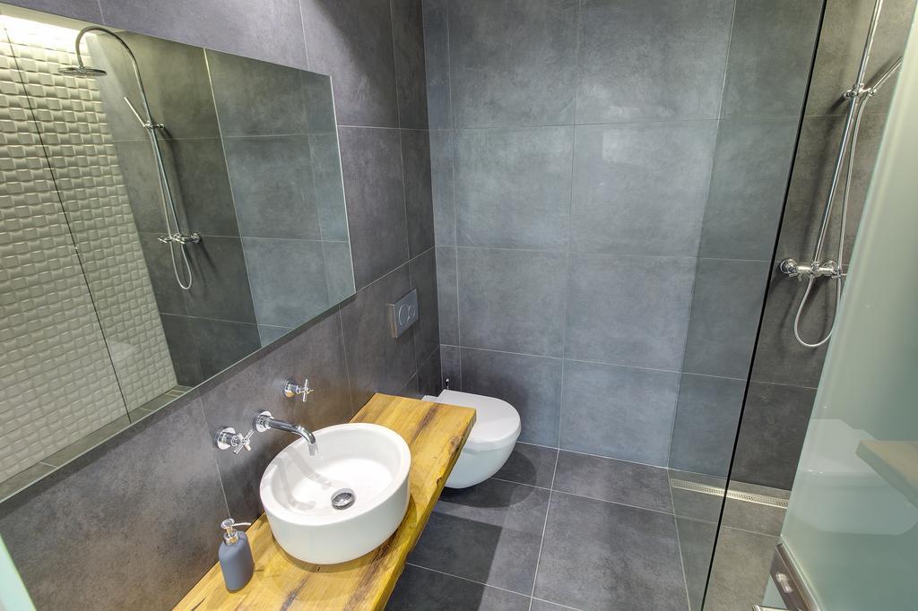 Luxury Apartment By Hi5 -Andrassy Suite Budapest Luaran gambar